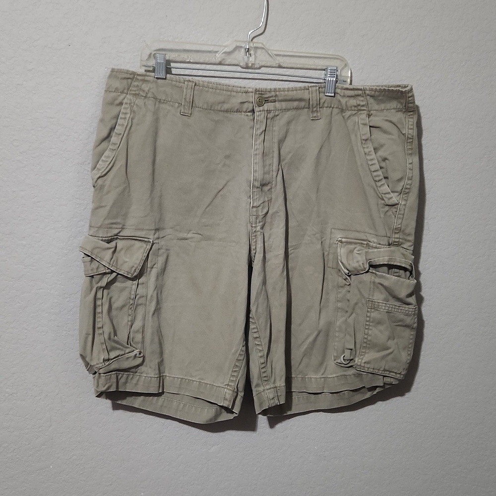 Faded Glory Cargo Shorts Size 40 Tan